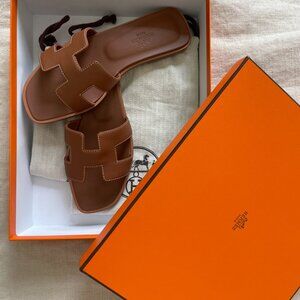 Hermes Oran Sandals Slides New 35 / 5  Brown Tan Gold